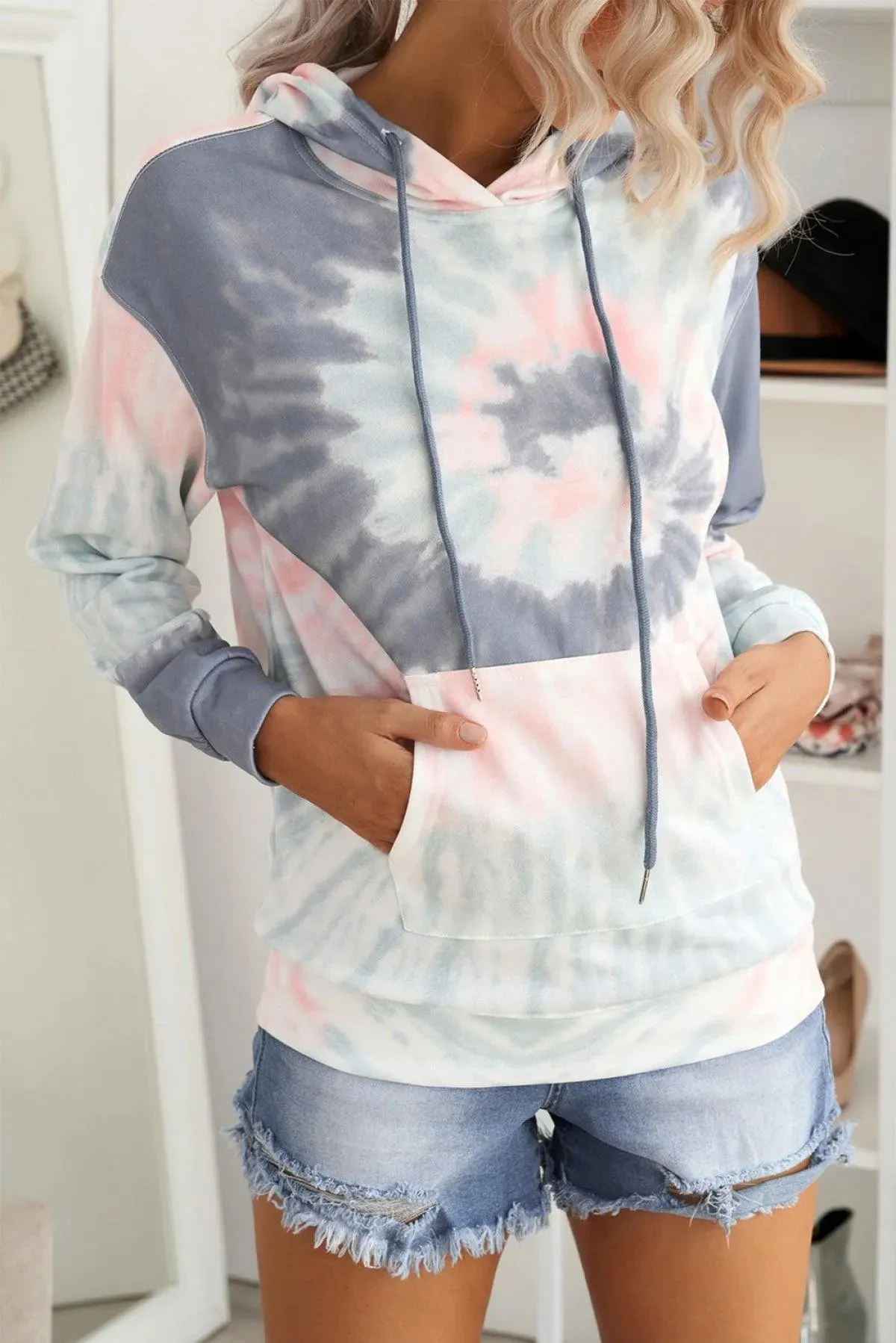 Get Cozy Tie-Dye Print Pullover Hoodie - Perfect for Ladies!